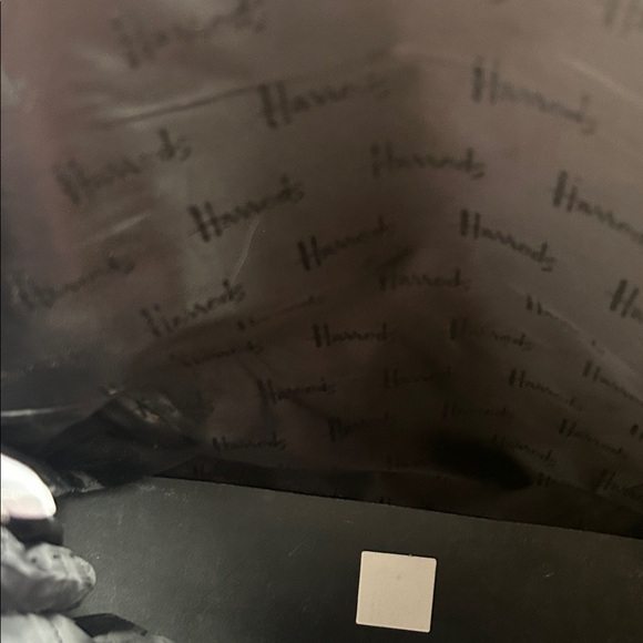 New Harrods Glossy Black Tote with Gold Logo - Picture 6 of 7